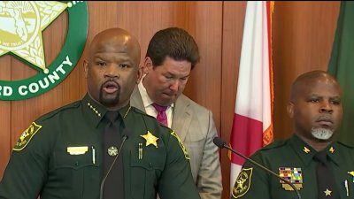 Alguacil de Broward se refiere al arresto de tres oficiales